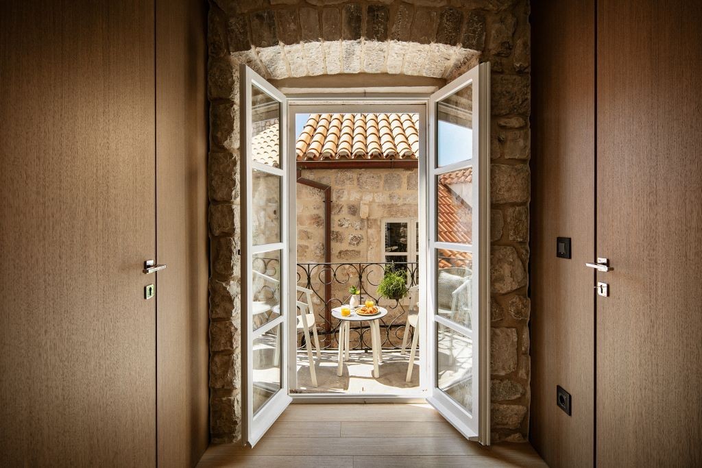 Summer in Croatia with a Private Tour Guide: Discovering Hidden Adriatic Stories
